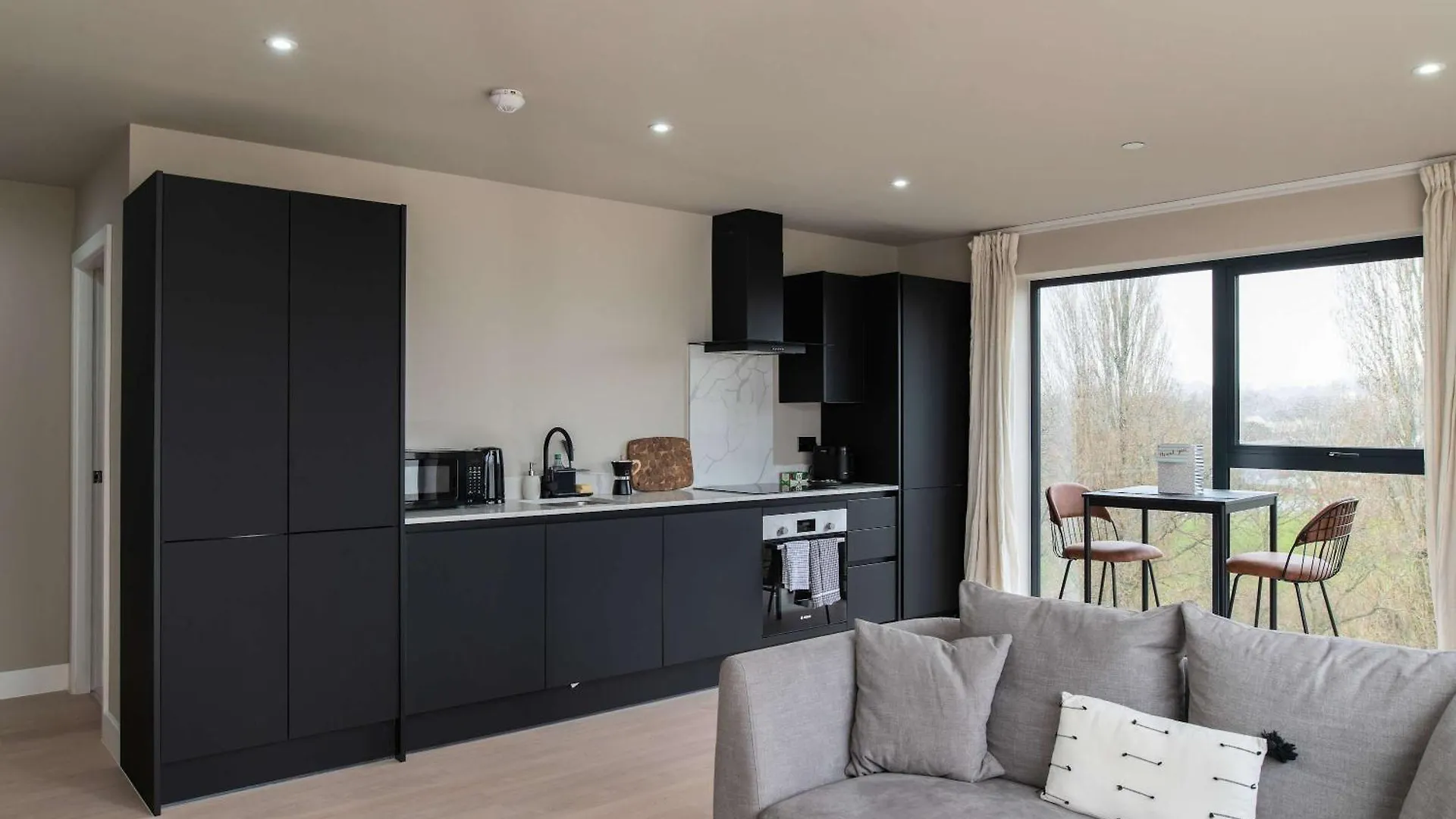 Smart 1 Bed Apartment In Birmingham W Roof Terrace