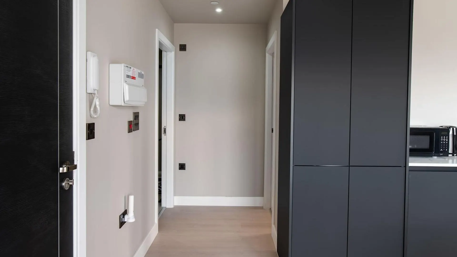 Smart 1 Bed Apartment In Birmingham W Roof Terrace