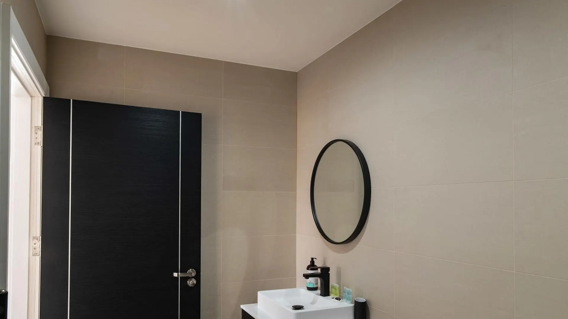 Smart 1 Bed Apartment In Birmingham W Roof Terrace