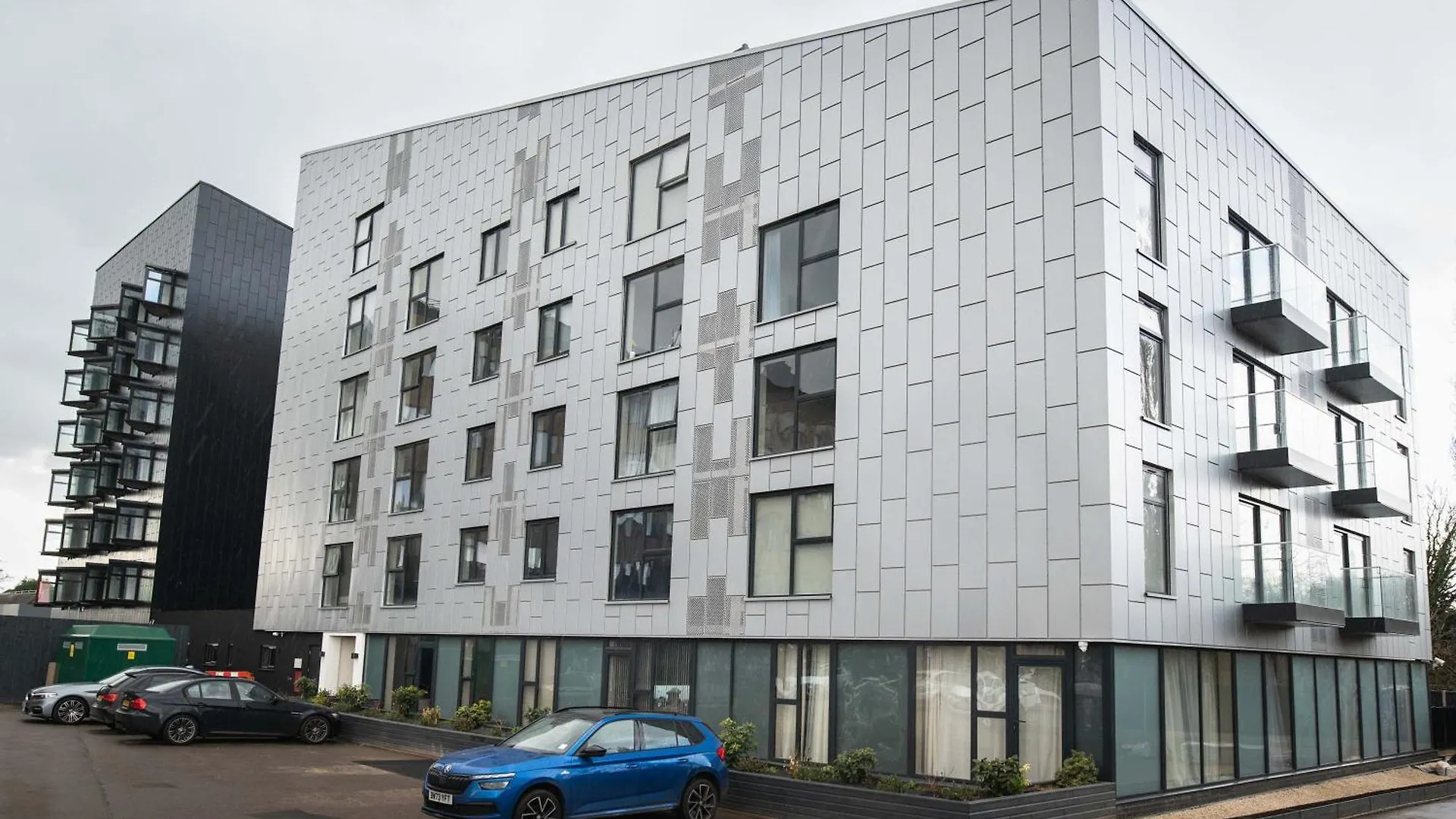 Smart 1 Bed Apartment In Birmingham W Roof Terrace