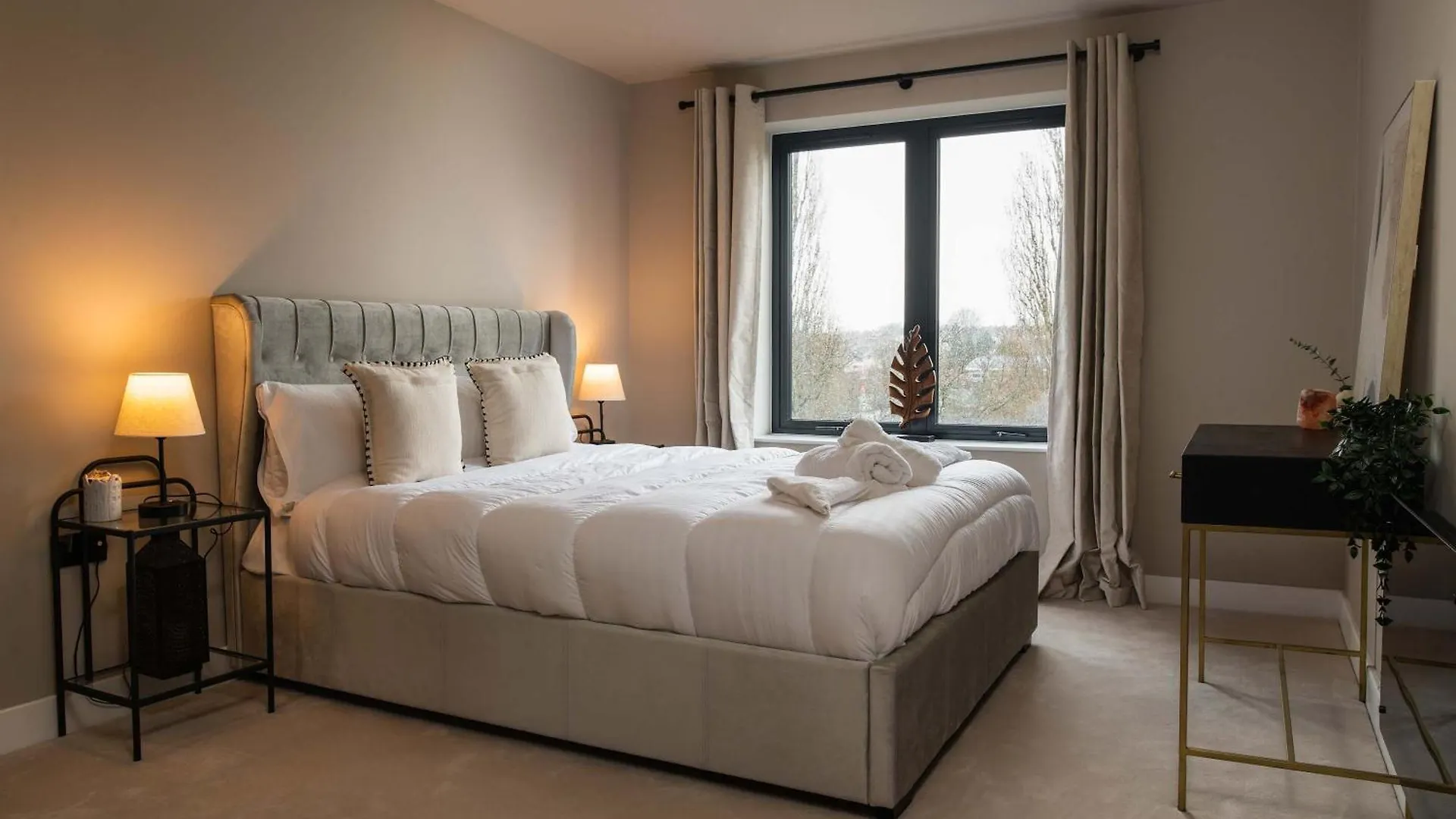 Smart 1 Bed Apartment In Birmingham W Roof Terrace