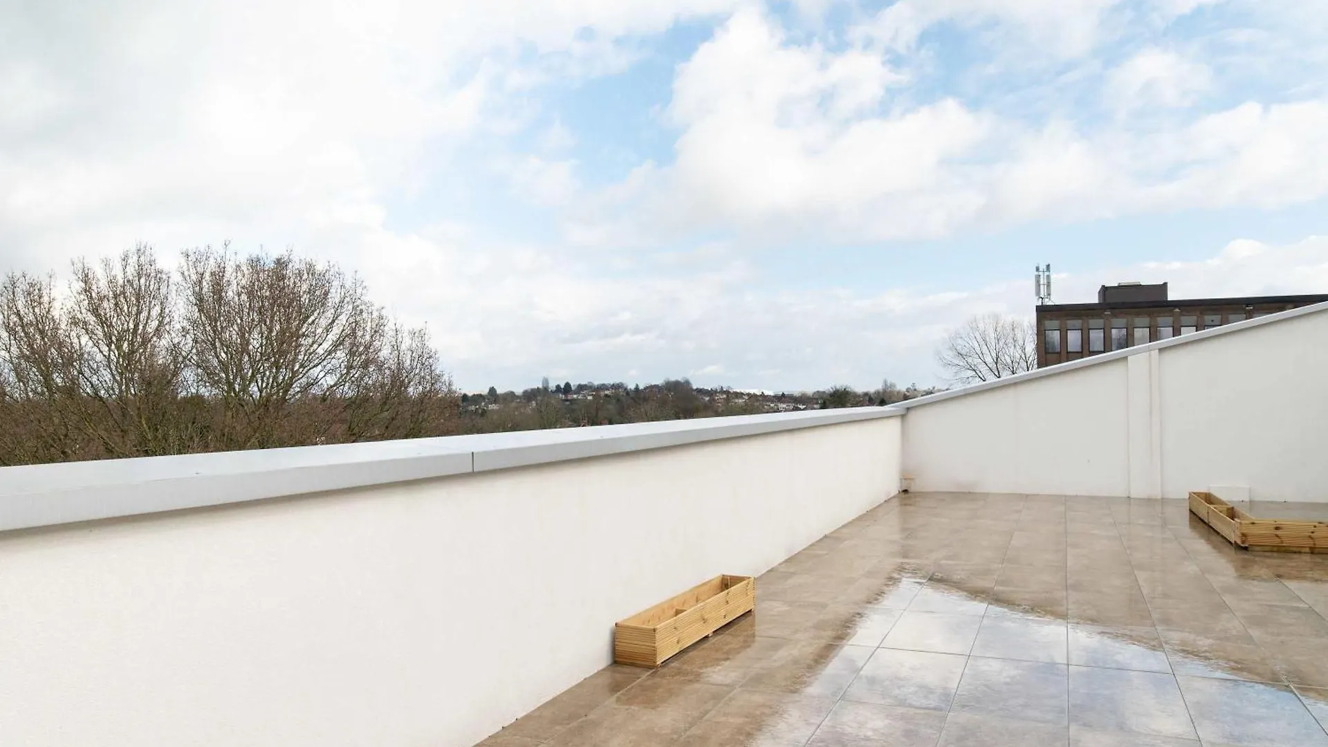 Smart 1 Bed Apartment In Birmingham W Roof Terrace
