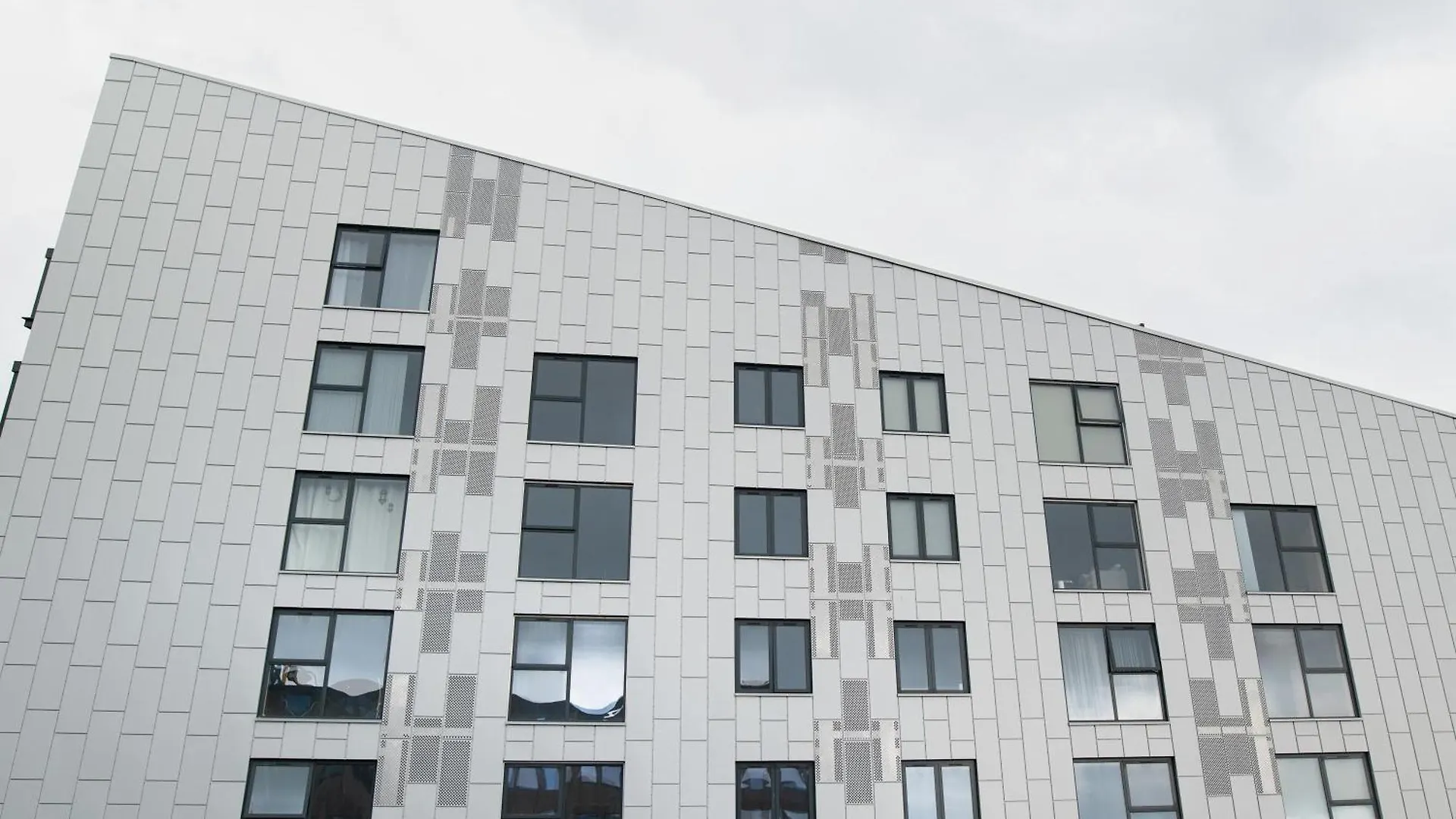 Smart 1 Bed Apartment In Birmingham W Roof Terrace United Kingdom